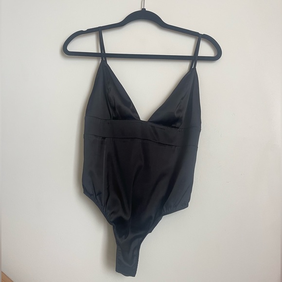 For Love & Lemon Satin Scorpio Bodysuit Black Size Medium - Picture 6 of 9
